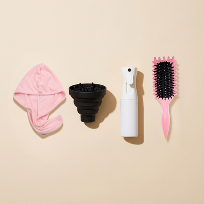 Pack Rizos Pro – Toalla de Microfibra + Difusor + Atomizador + Cepillo Definidor