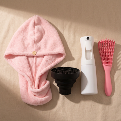 Kit Hidratação e Definição – Toalha de Microfibra + Difusor + Atomizador + Escova Definidora Flexível